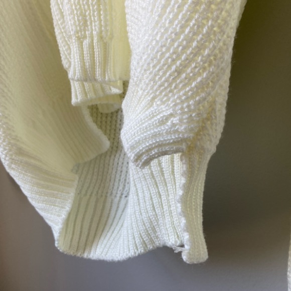 White Twist Sweater - Picture 6 of 8